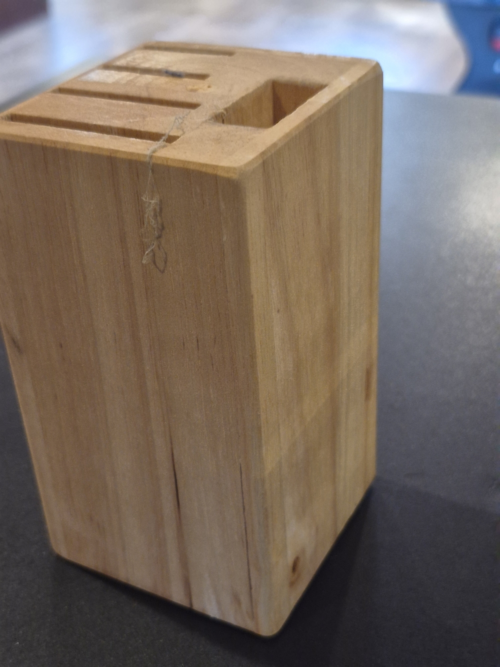 Farberware Knife Block 5 Slot Natural Oak Wood 5 1/2" × 3"x3 No Knives Included - Picture 5 of 6